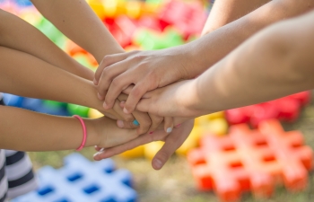 hands-2847508_1920
